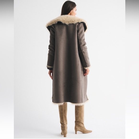 Abercrombie & Fitch Reversible Vegan Suede Shearling Long Coat - Picture 5 of 9